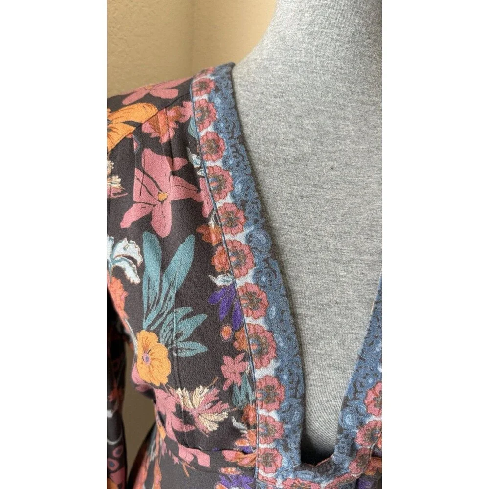 Free People Size 6 Dark Gray Floral Print Violet Hill Tie-Back Ruffle Hem Top